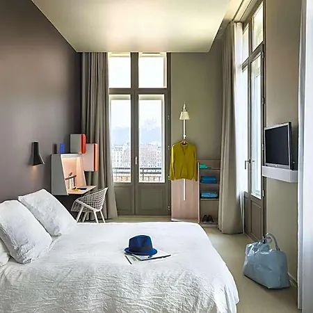 מלון Okko Centre 4*